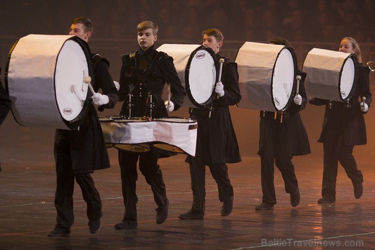 Arēnā Rīga ar grandiozu koncertu tiek atzīmēta deju grupas «Dzirnas» 30 gadu jubileja 143087