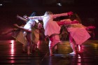 Arēnā Rīga ar grandiozu koncertu tiek atzīmēta deju grupas «Dzirnas» 30 gadu jubileja 46