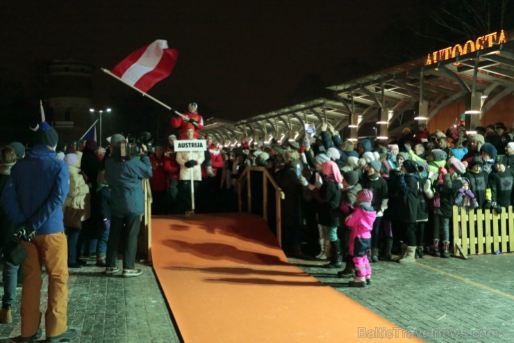 Siguldas bobsleja un kamaniņu trasē sestdien startēja 45. FIL pasaules čempionāts kamaniņu sportā. Foto: Juris Ķilkuts,  FotoAtelje.lv 143176