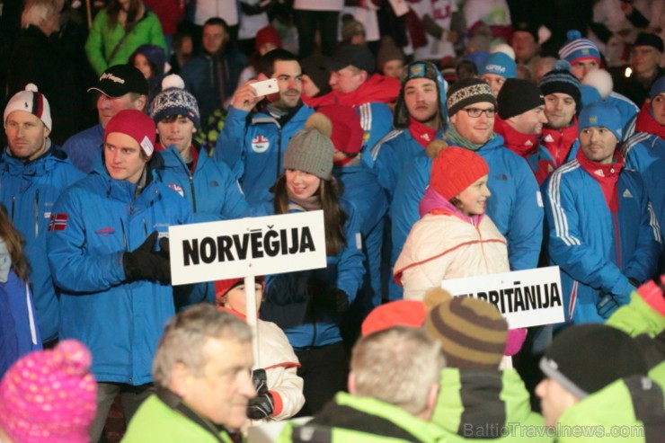 Siguldas bobsleja un kamaniņu trasē sestdien startēja 45. FIL pasaules čempionāts kamaniņu sportā. Foto: Juris Ķilkuts,  FotoAtelje.lv 143189