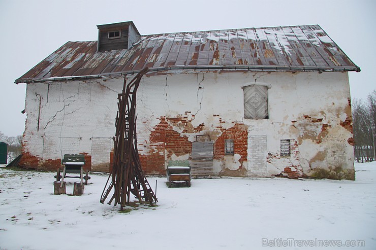 Raiņa māja Berķenelē piedāvā iepazīt Raini un palikt pa nakti. Vairāk informācijas - www.visitdaugavpils.lv 143384