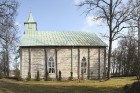 Vijciema baznīca, celta 18. gs., ir vienjoma halles tipa koka guļbūves celtne apšūta ar zvīņveida koka dēlīšiem 1