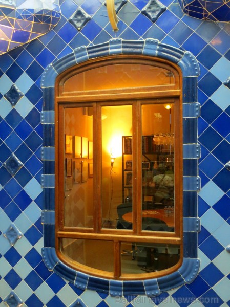 Izjūti arhitekta Antorio Gaudi veidotās Casa Battló mājas neordināru atmosfēru. Vairāk informācijas: www.catalunya.com 144614