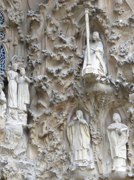 Atklāj, ko slēpj Svētās Ģimenes baznīcas (Sagrada Família) greznas vitrāžas www.sagradafamilia.cat 144992