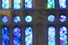 Atklāj, ko slēpj Svētās Ģimenes baznīcas (Sagrada Família) greznas vitrāžas www.sagradafamilia.cat 1