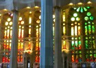 Atklāj, ko slēpj Svētās Ģimenes baznīcas (Sagrada Família) greznas vitrāžas www.sagradafamilia.cat 24
