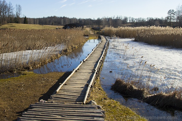 Āraišu ezerpils ir viens no populārākajiem arheoloģiskā tūrisma objektiem Latvijā 145040