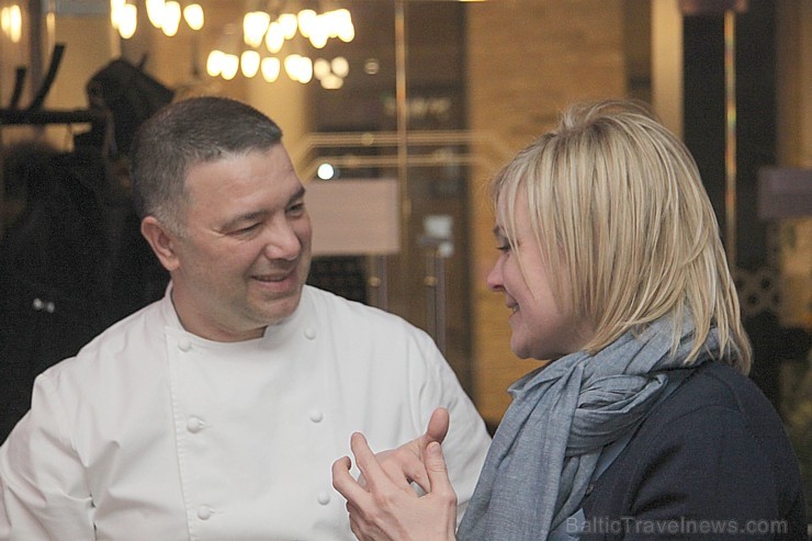 Rīgas restorāns «Melnā bite»  piedāvāja 18/19.03.2015 vakariņas ar Michelin zvaigznes pavāru Alfredo Russo no Itālijas 145348