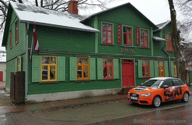 Travelnews.lv redakcija sadarbībā ar autonomu «Sixt» apceļo Kurzemi - Ventspils labākais viesu nams www.RaibieLogi.lv 145798