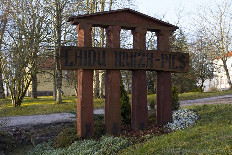 Laidu muiža jeb Laiden piederēja Kurzemes bīskapa zemēm, un 1562. gadā bīskaps Magnuss tās izlēņojis kambarkungam fon Ganckovam Laidu muiža jeb Laiden piederēja Kurzemes bīskapa zemēm, un 1562. gadā bīskaps Magnuss tās izlēņojis kambarkungam fon Ganckovam 146804