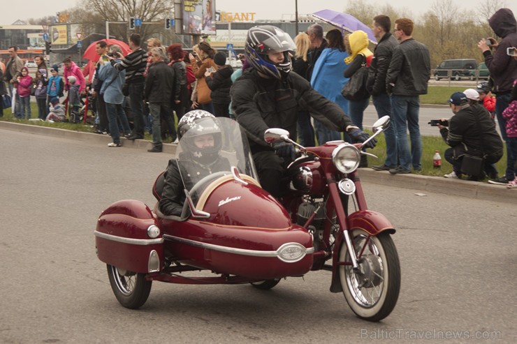 Ar tradicionālo motociklu parādi atklāj 2015. gada motosezonu 147609