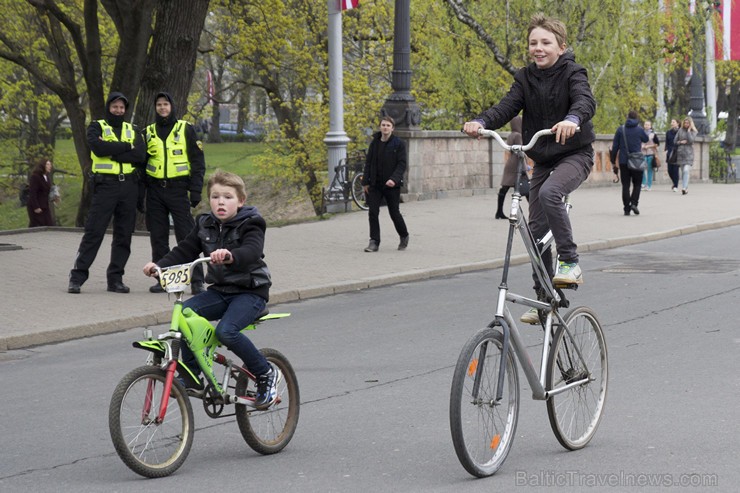 Pirmais Rīgas pasažieru un kravas velosipēdu salidojums pārsteidz rīdziniekus un viesus 147682