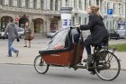Pirmais Rīgas pasažieru un kravas velosipēdu salidojums pārsteidz rīdziniekus un viesus 12