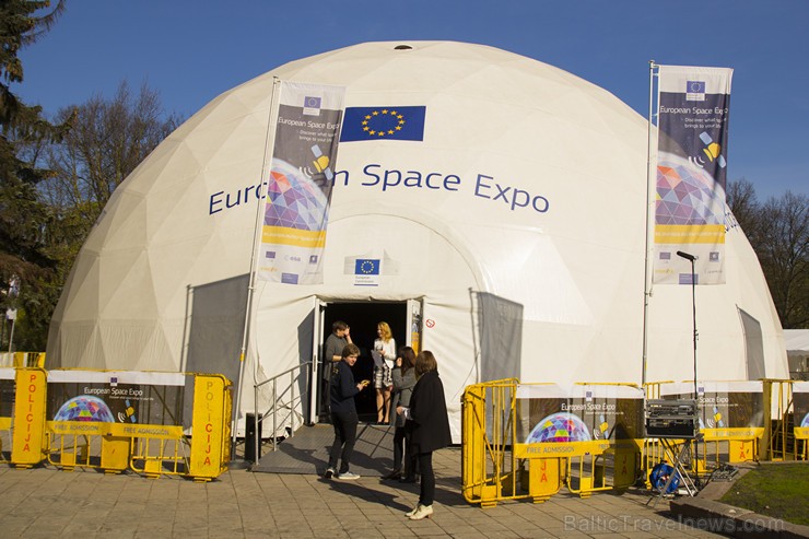 Rīga bez maksas ir apskatāma Eiropas Kosmosa izstāde, kas ir lielākā ceļojošā izstāde par kosmosu Eiropā. Tā interaktīvā veidā iepazīstina ar Eiropas  147714