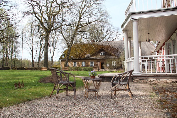 Travelnews.lv redakcija apciemo skaisto Ungurmuižu un piedalās sezonu noslēdzošajā pavārmākslas meistarklasē ar pavārēm no Vinetas un Allas Kārumlādes Travelnews.lv redakcija apciemo skaisto Ungurmuižu un piedalās sezonu noslēdzošajā pavārmākslas meistarklasē ar pavārēm no Vinetas un Allas Kārumlādes 148168