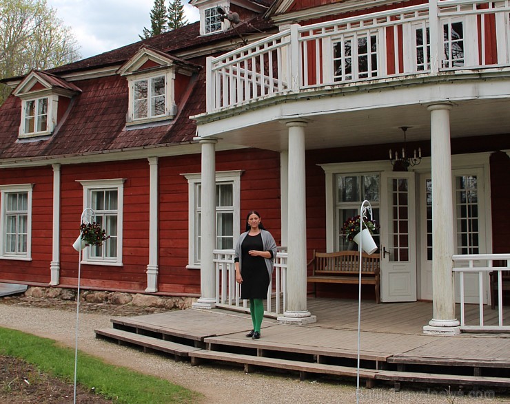 Travelnews.lv redakcija apciemo skaisto Ungurmuižu un piedalās sezonu noslēdzošajā pavārmākslas meistarklasē ar pavārēm no Vinetas un Allas Kārumlādes Travelnews.lv redakcija apciemo skaisto Ungurmuižu un piedalās sezonu noslēdzošajā pavārmākslas meistarklasē ar pavārēm no Vinetas un Allas Kārumlādes 148169
