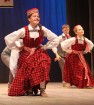 Bērnu deju studija «Pīlādzītis» un TDA Ogre sparīgi dejo Ogres kultūras centrā 18