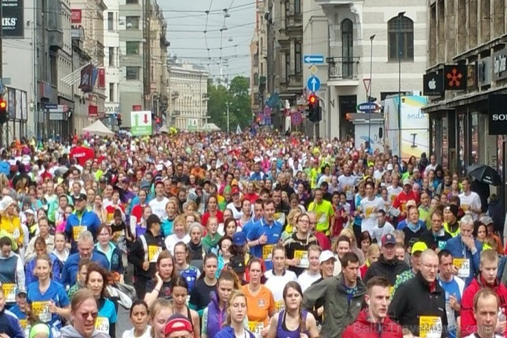 Rīga skrien tautas klases 5km un 10km «Lattelecom Rīgas maratons 2015» distances 149534