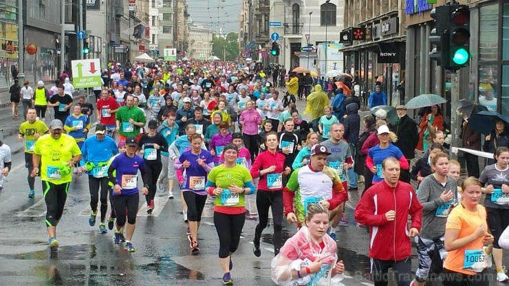 Rīga skrien tautas klases 5km un 10km «Lattelecom Rīgas maratons 2015» distances 149539