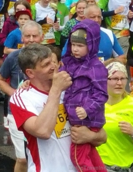 Rīga skrien tautas klases 5km un 10km «Lattelecom Rīgas maratons 2015» distances 149548