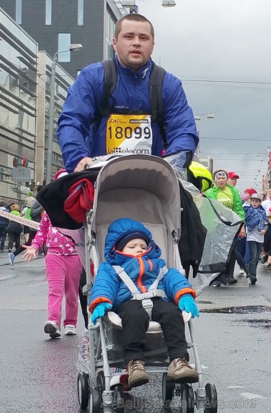 Rīga skrien tautas klases 5km un 10km «Lattelecom Rīgas maratons 2015» distances 149554
