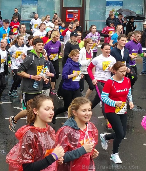 Rīga skrien tautas klases 5km un 10km «Lattelecom Rīgas maratons 2015» distances 149561