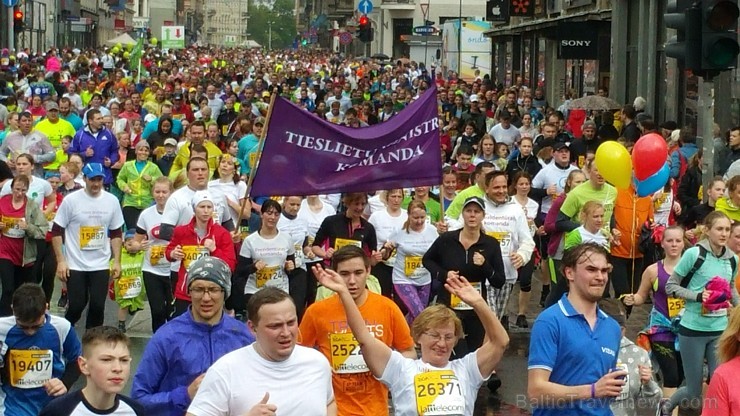 Rīga skrien tautas klases 5km un 10km «Lattelecom Rīgas maratons 2015» distances 149564