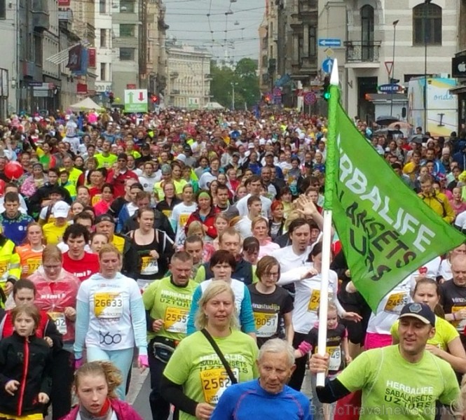 Rīga skrien tautas klases 5km un 10km «Lattelecom Rīgas maratons 2015» distances 149566