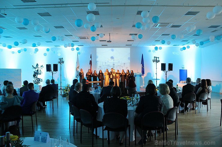 Biznesa augstskola Turība 21.05.2015 pirmo reizi apbalvo septīņus Goda absolventus - www.Turiba.lv. Foto: Santa Kozlova Biznesa augstskola Turība 21.05.2015 pirmo reizi apbalvo septīņus Goda absolventus - www.Turiba.lv. Foto: Santa Kozlova 149961