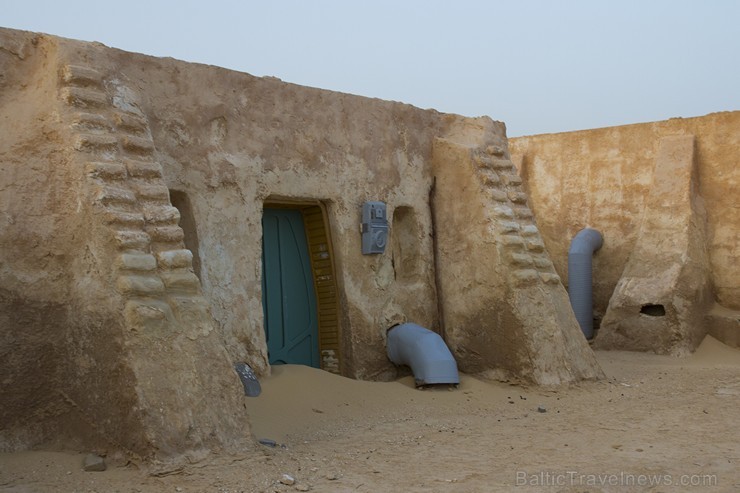 Travelnews.lv sadarbībā ar Novatours Sahāras tuksnesī apmeklē filmas «Star Wars» filmēšanas laukumu 150181