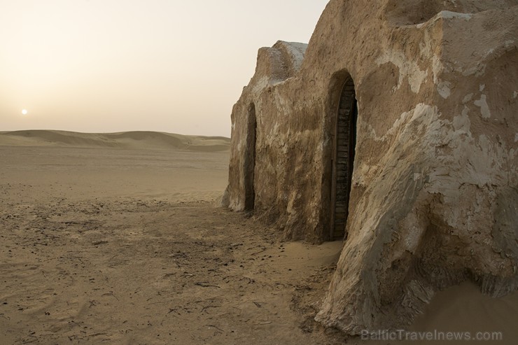 Travelnews.lv sadarbībā ar Novatours Sahāras tuksnesī apmeklē filmas «Star Wars» filmēšanas laukumu 150184