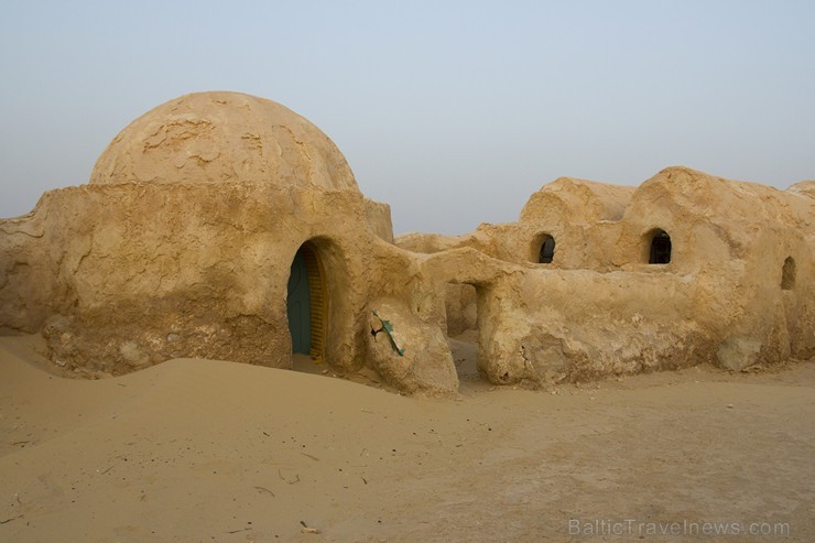 Travelnews.lv sadarbībā ar Novatours Sahāras tuksnesī apmeklē filmas «Star Wars» filmēšanas laukumu 150189
