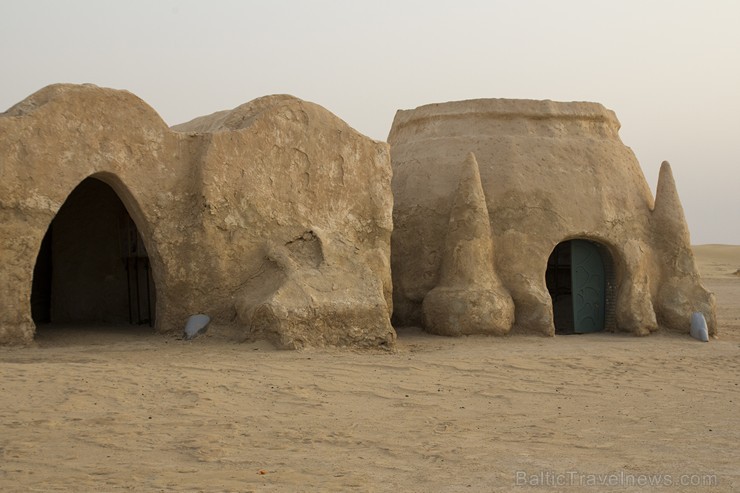 Travelnews.lv sadarbībā ar Novatours Sahāras tuksnesī apmeklē filmas «Star Wars» filmēšanas laukumu 150198