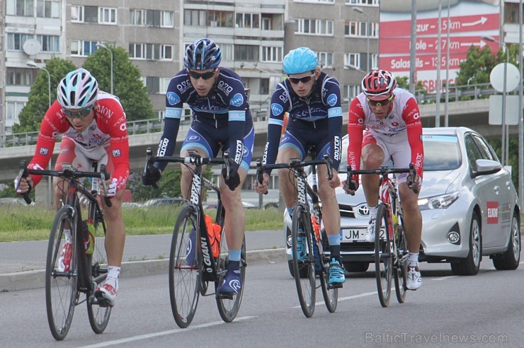 Galvaspilsētā tūkstošiem velosipēdistu dodas «Elkor Rīgas velomaratons 2015» distancē 150365