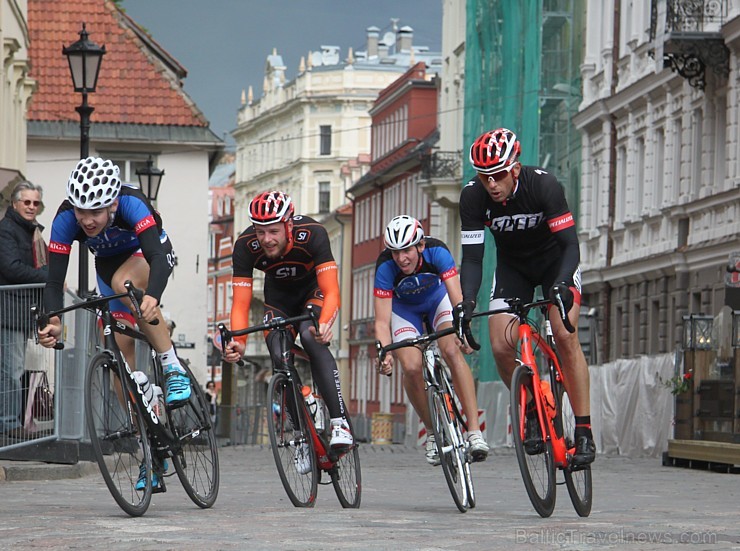 Galvaspilsētā tūkstošiem velosipēdistu dodas «Elkor Rīgas velomaratons 2015» distancē 150387