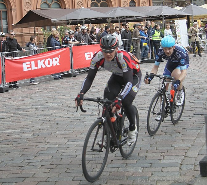 Galvaspilsētā tūkstošiem velosipēdistu dodas «Elkor Rīgas velomaratons 2015» distancē 150388