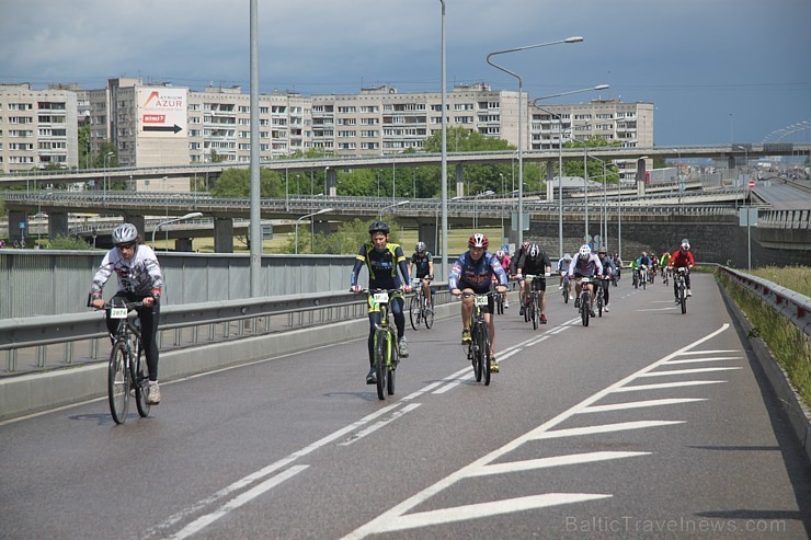 Galvaspilsētā tūkstošiem velosipēdistu dodas «Elkor Rīgas velomaratons 2015» distancē 150448