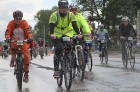 Galvaspilsētā tūkstošiem velosipēdistu dodas «Elkor Rīgas velomaratons 2015» distancē 60