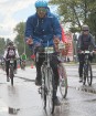 Galvaspilsētā tūkstošiem velosipēdistu dodas «Elkor Rīgas velomaratons 2015» distancē 62