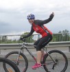 Galvaspilsētā tūkstošiem velosipēdistu dodas «Elkor Rīgas velomaratons 2015» distancē 74