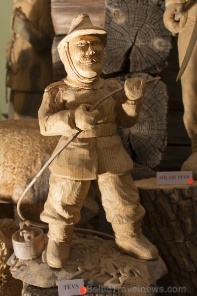 Mazsalacas novada muzej apskatāma unikāla Valtera Hirtes koka skulptūru ekspozīcija 150555