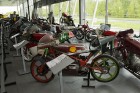 Biķernieku kompleksās sporta bāzes administrācijas ēkā aplūkojama motoru sporta kolekcija 20