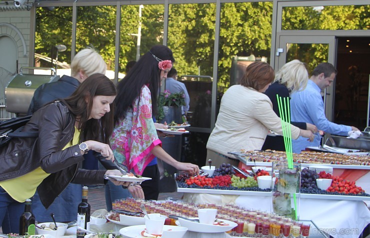 Rīgas restorāns «Piramīda» 4.06.2015 atklāj vasaras terasi un svin 5 gadu piederību «Radisson Blu» 151093