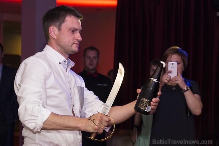 Desmit gadu laikā «Hotel Jūrmala Spa» ir kļuvusi par atpazīstamu konferenču centru un iemīļotu SPA viesnīcu ne tikai vietējai Latvijas publikai Desmit gadu laikā «Hotel Jūrmala Spa» ir kļuvusi par atpazīstamu konferenču centru un iemīļotu SPA viesnīcu ne tikai vietējai Latvijas publikai 151590