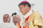 Rīgā iesvēta jaunu katoļu baznīcu 19