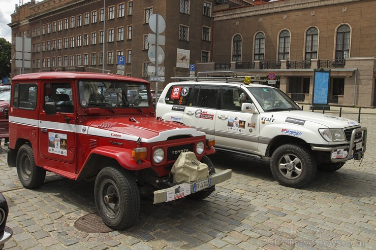 Rīgā noslēgsies Eiropas vēsturisko automobiļu brauciens «Amber Trophy» 152560