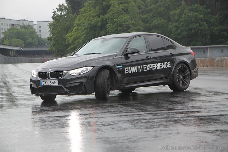Inchcape BM Auto 6.07.2015 prezentē lietainā Biķernieku trasē  «M Sport» komplektācijas automobiļus - BMW M3, BMW M4 un BMW X6 M 153170