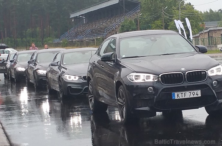 Inchcape BM Auto 6.07.2015 prezentē lietainā Biķernieku trasē «M Sport» komplektācijas automobiļus - BMW M3, BMW M4 un BMW X6 M Inchcape BM Auto 6.07.2015 prezentē lietainā Biķernieku trasē «M Sport» komplektācijas automobiļus - BMW M3, BMW M4 un BMW X6 M 153171