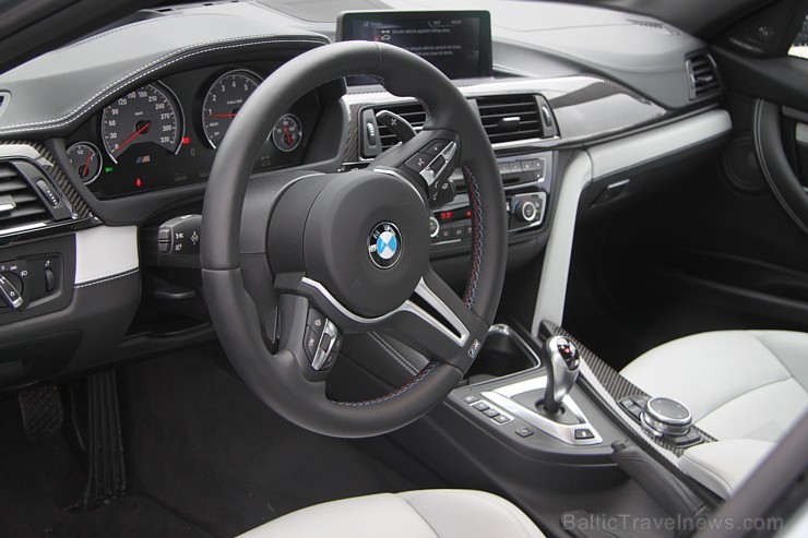 Inchcape BM Auto 6.07.2015 prezentē lietainā Biķernieku trasē «M Sport» komplektācijas automobiļus - BMW M3, BMW M4 un BMW X6 M Inchcape BM Auto 6.07.2015 prezentē lietainā Biķernieku trasē «M Sport» komplektācijas automobiļus - BMW M3, BMW M4 un BMW X6 M 153173