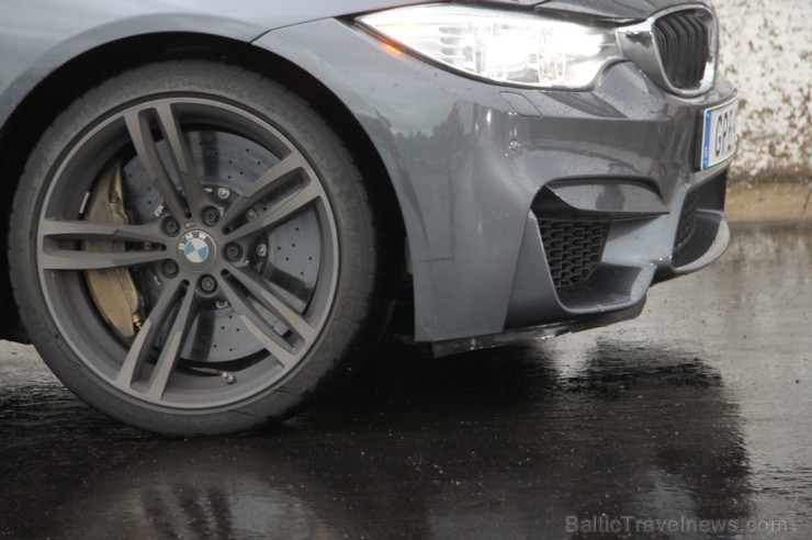 Inchcape BM Auto 6.07.2015 prezentē lietainā Biķernieku trasē «M Sport» komplektācijas automobiļus - BMW M3, BMW M4 un BMW X6 M Inchcape BM Auto 6.07.2015 prezentē lietainā Biķernieku trasē «M Sport» komplektācijas automobiļus - BMW M3, BMW M4 un BMW X6 M 153184